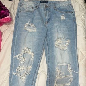 Aeropostale ripped  boyfriend jeans!